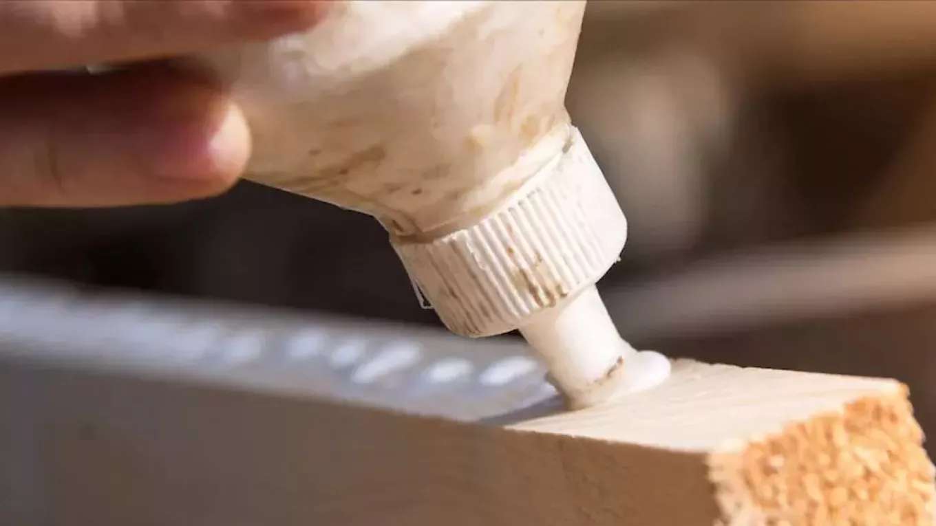 Green wood glue production
