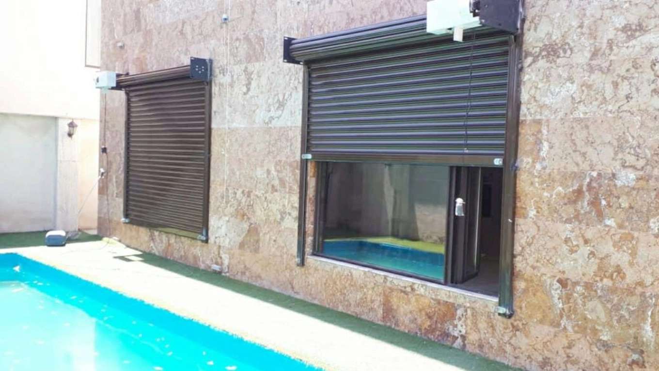 Sasan anti-theft door