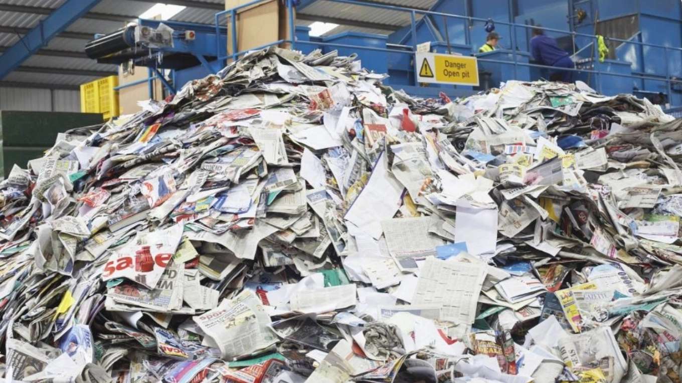 Paper waste and Akhal Rabiei