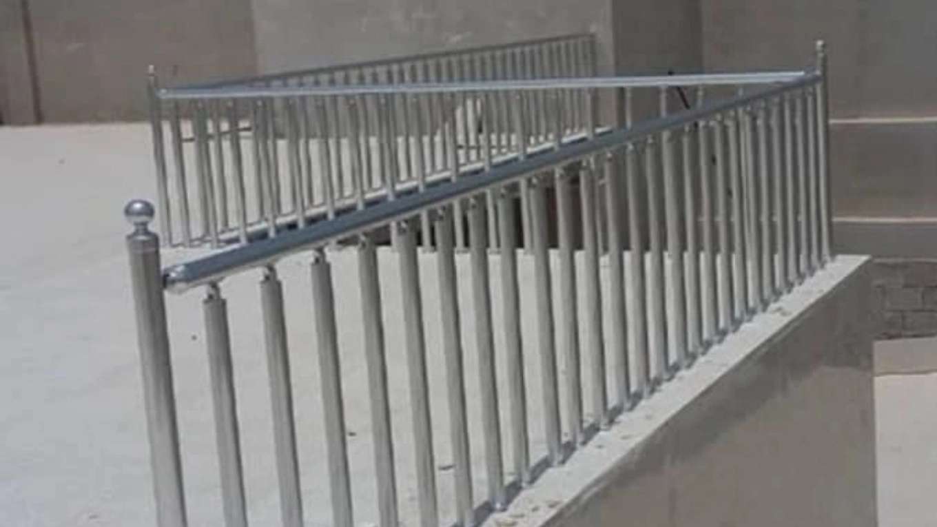 Steel fences and guards