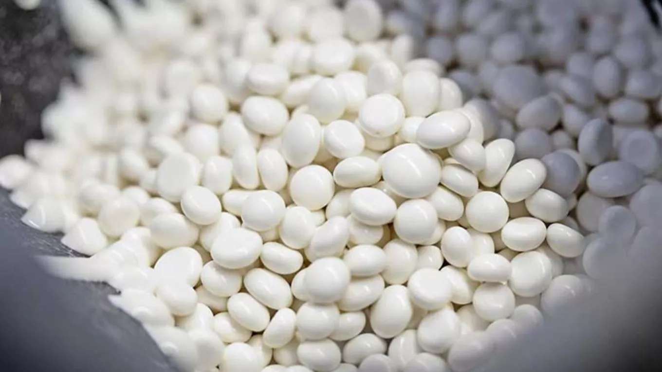 Granule adhesive for wood release in Asia