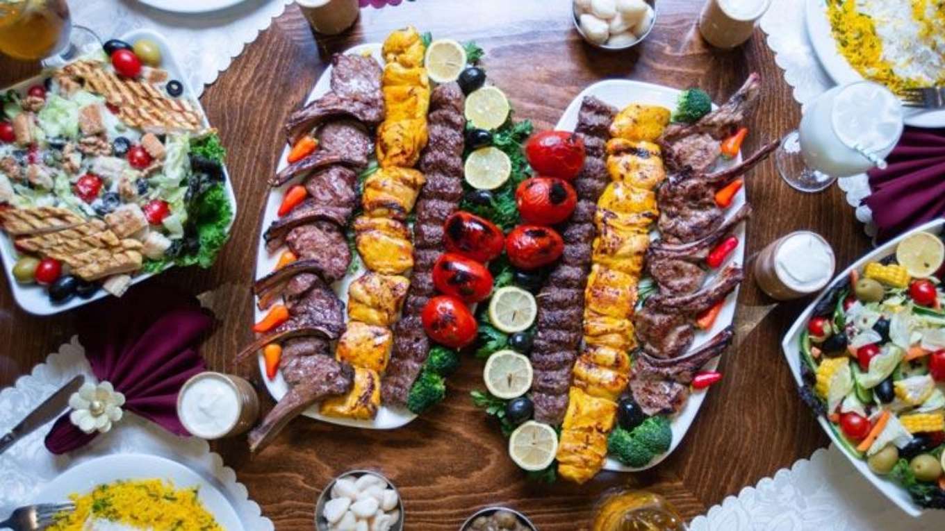 Preparation of Mahdavieh food