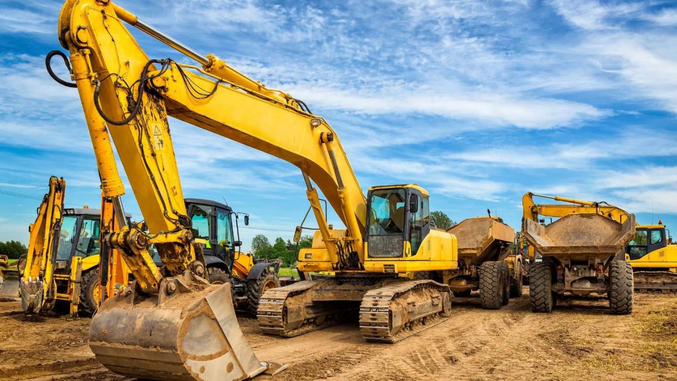 Mixer and construction machinery
