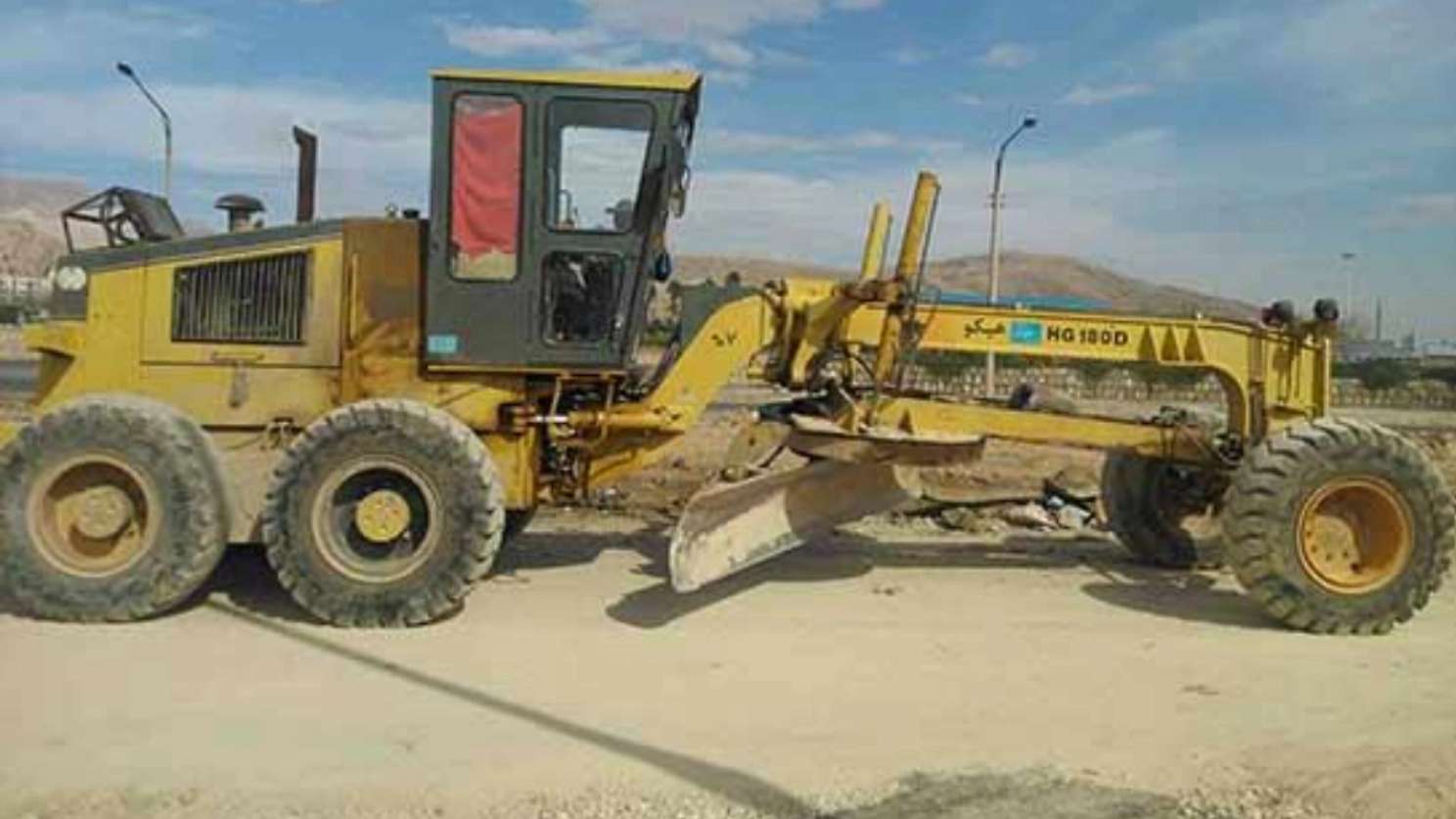 Mixer and construction machinery