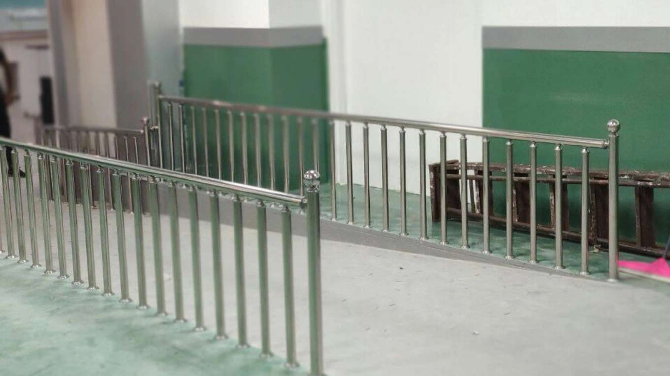 Apex steel fence in Najafabad