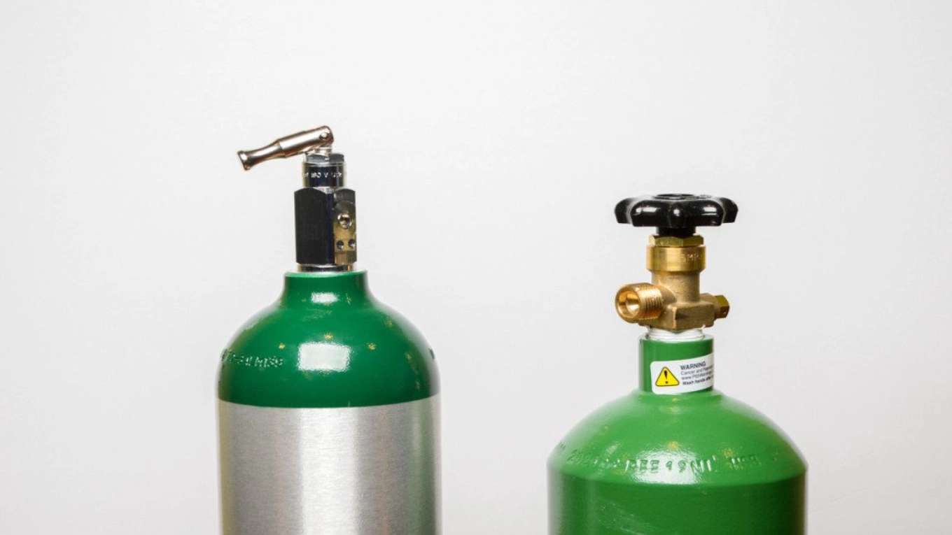 Mahmoudzadeh oxygen capsule charging