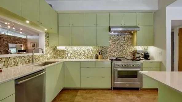 Painting cabinet parts