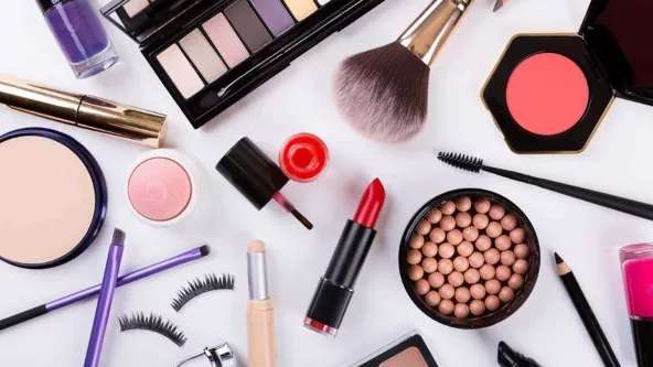 Shahrzabai Ganave cosmetic products