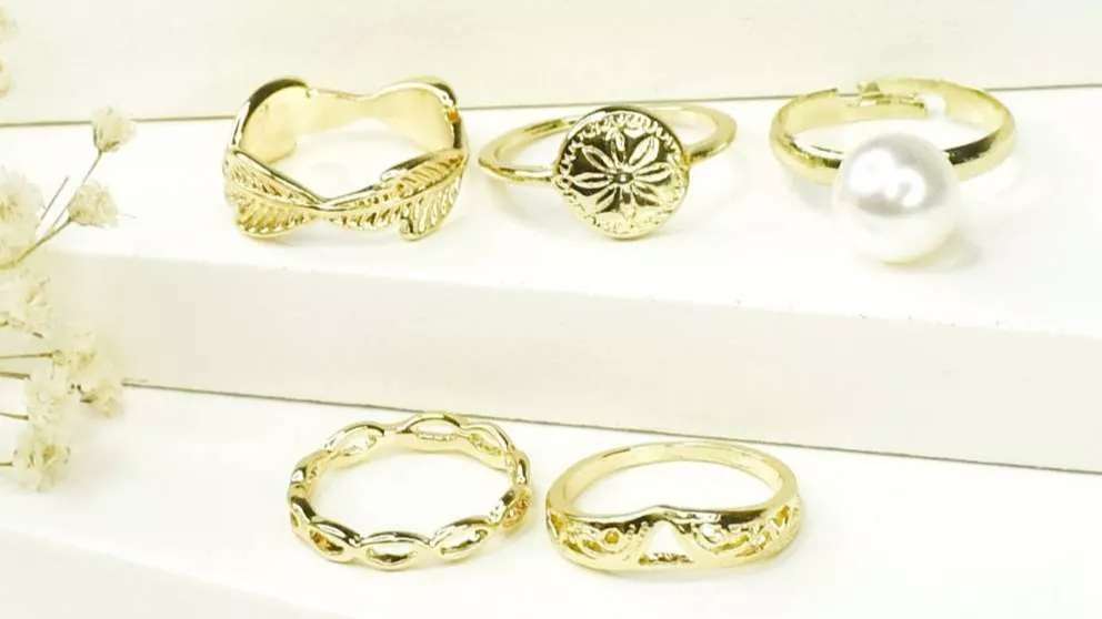 Shania silver rhinestones and accessories