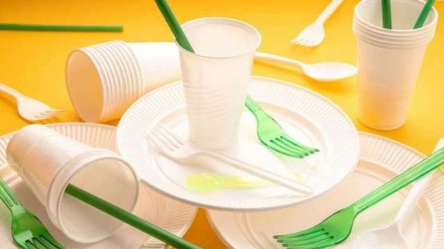 Sale of wholesale disposable containers