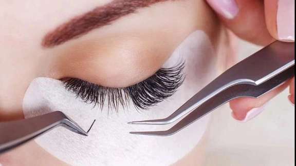 Safi eyelash extension