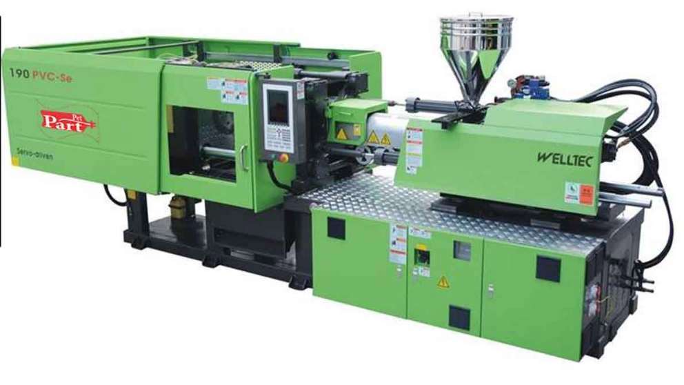 Plastic injection machine