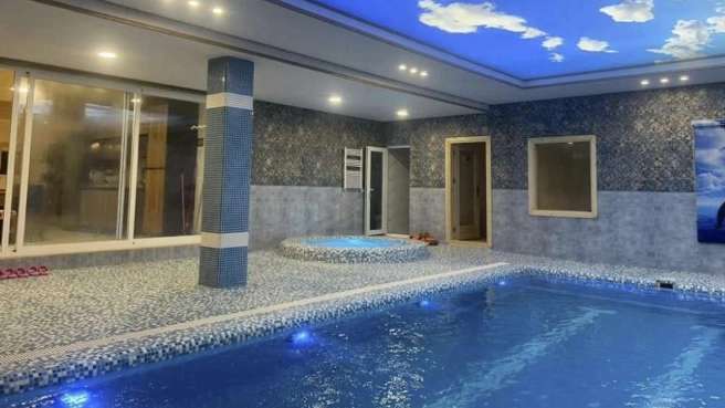 Swimming pool and sauna jacuzzi equipment