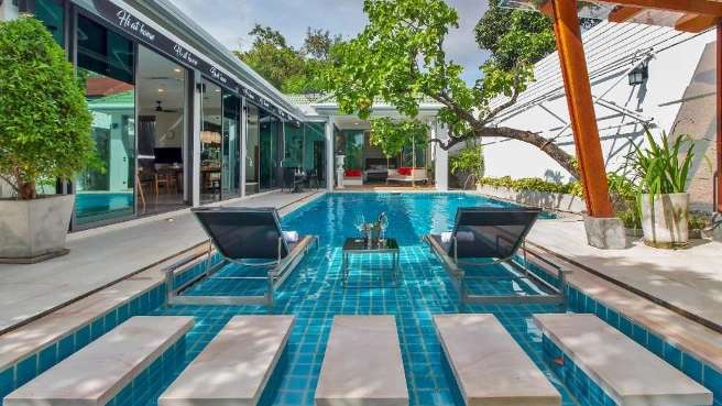 Jozi Nain One pool