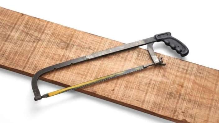 Production of Iranian saw bow