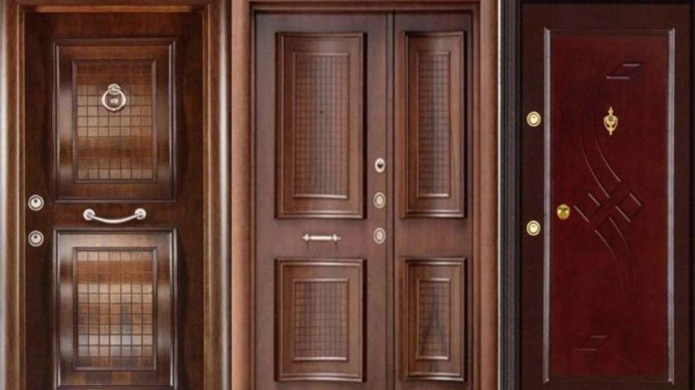 Taha building door