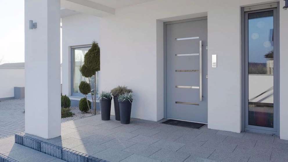 Aryan Page anti-theft door