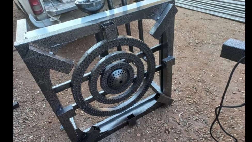 Navidi grills