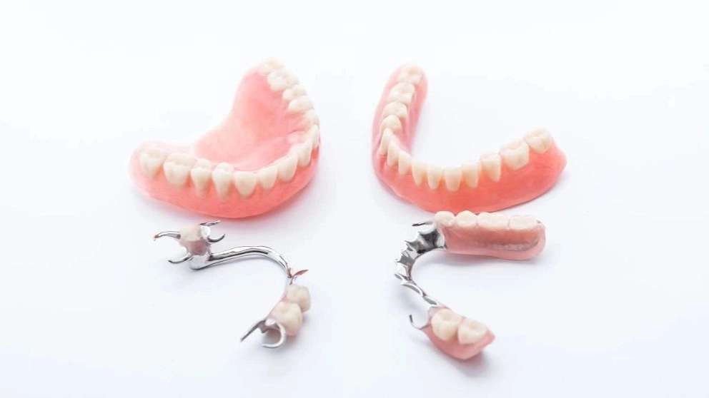 Biston Manbari Dentistry
