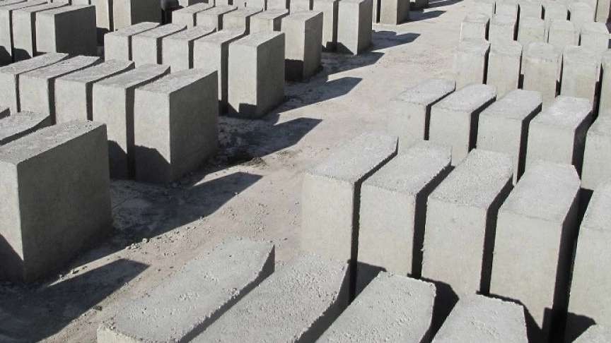 Vibra Marjan concrete tables