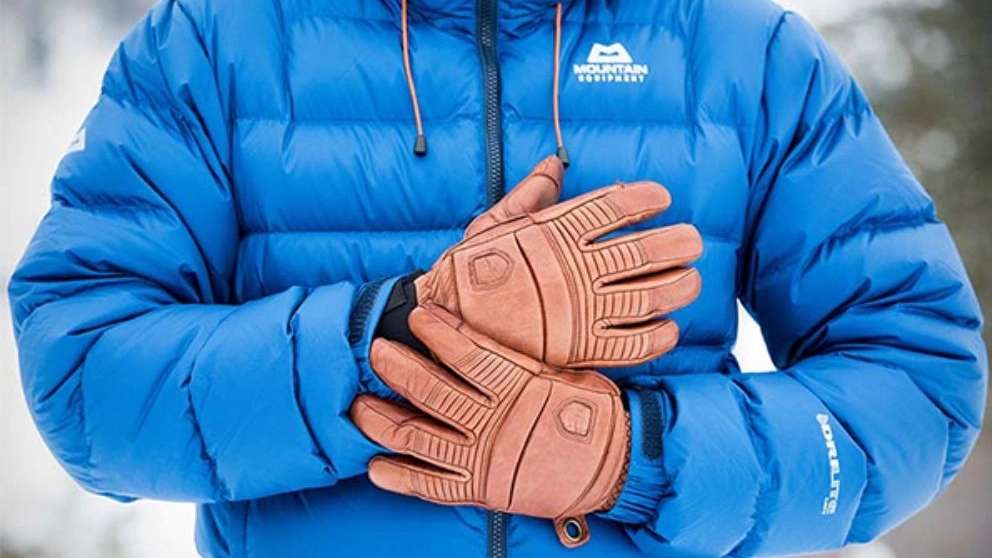 Mountaineering heating equipment