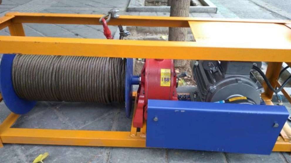Parsa construction lift
