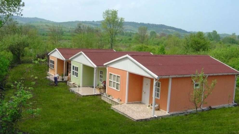 All kinds of simple and patterned sheds