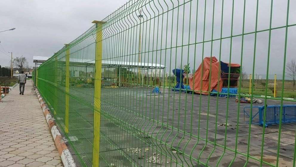 Fences and healing wire industries