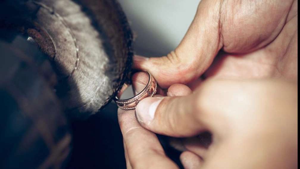 Mehyar Jafari jewelry making training