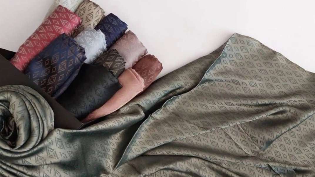 Taheri cashmere shawls and scarves