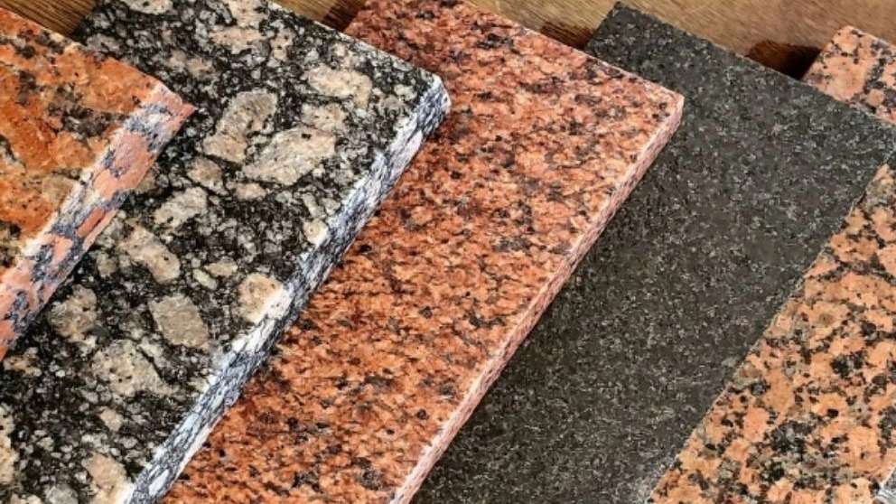 Building decorations of Hosseini brothers