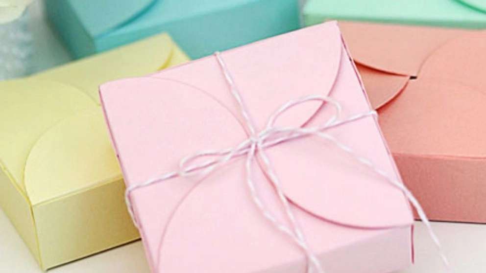 Cardboard and the right sanitary box