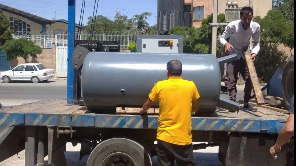 Mahan screw compressor and dryer