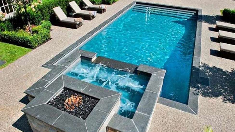 Diamond pool builders