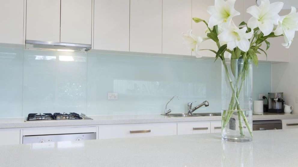 Lakobel glass decorators