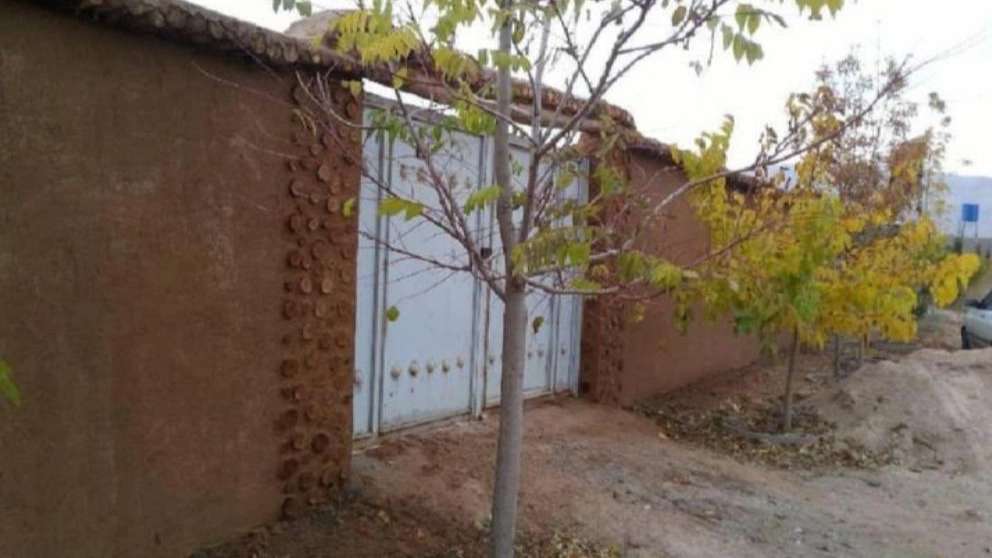 Sale and implementation of Gholami modern thatch