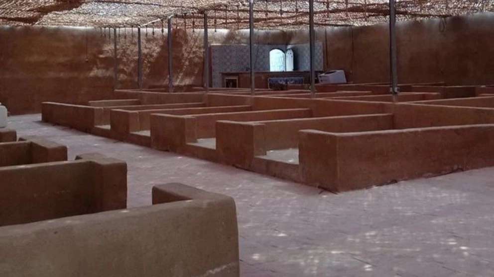 Sale and implementation of Gholami modern thatch