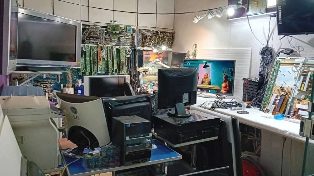 Signal TV repairs in Karaj