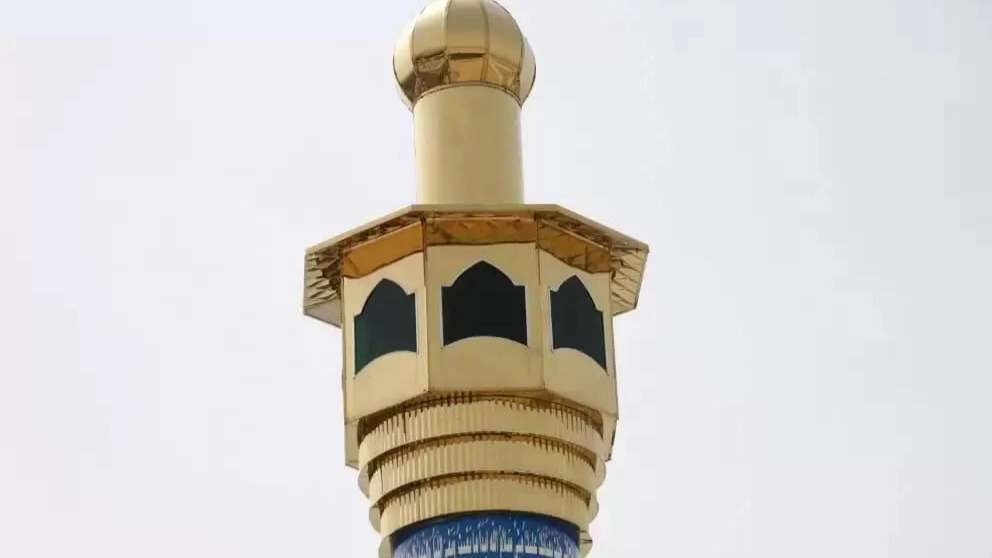 Asadi Ahmadi Angali garland making