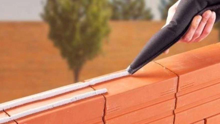 Tadbir land block glue