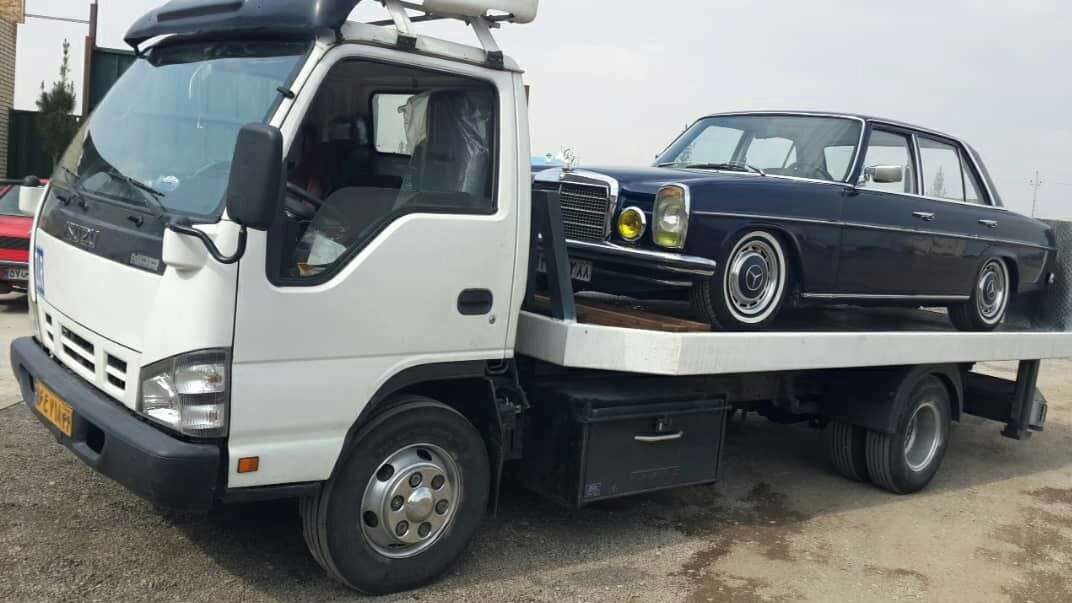 Islamic ambulance and tow truck