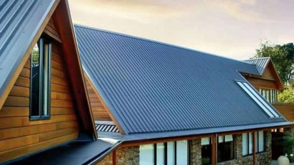 Taheri roof covering