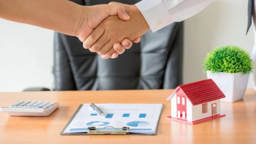 Sarai Omid real estate consultant