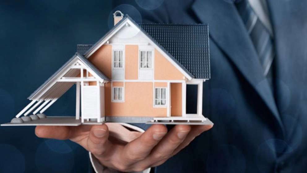 Unique real estate consultant