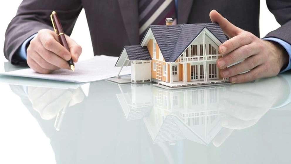 Unique real estate consultant