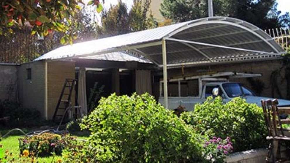 Roof and canopy of Sino Sazeh