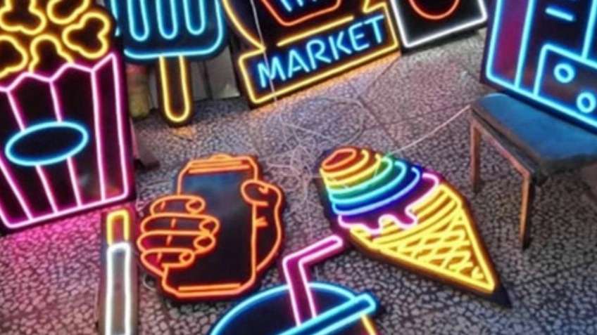 Neon signs of Light Hoss