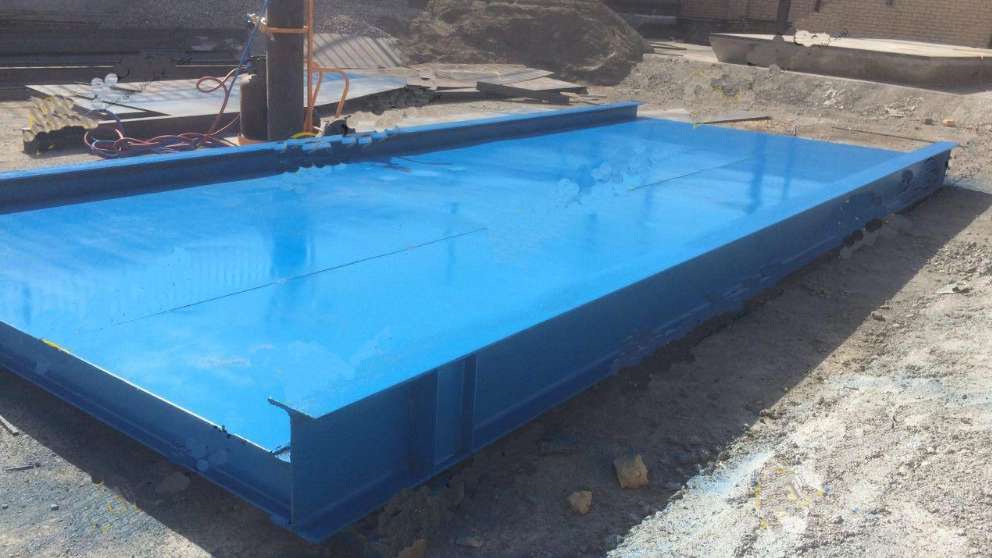 Weighing scales and clean weighing scales