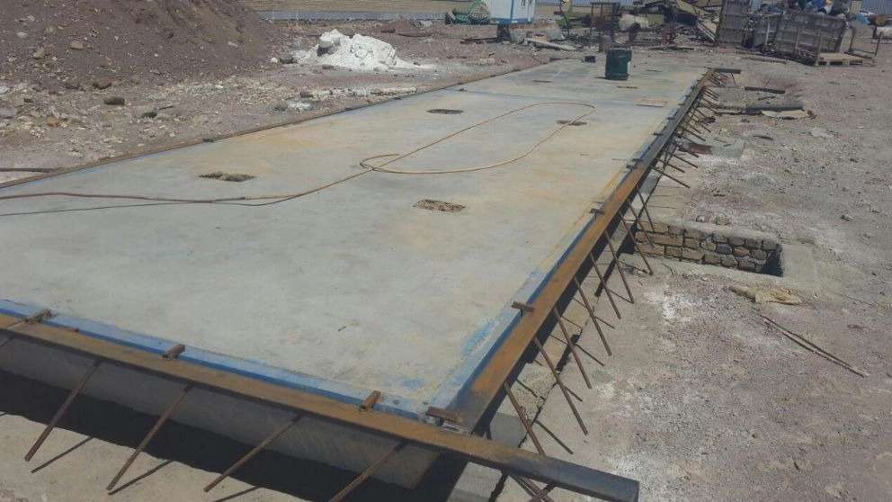 Weighing scales and clean weighing scales