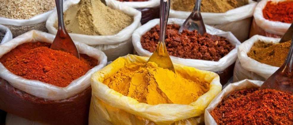 Selling Paniz spices and saffron